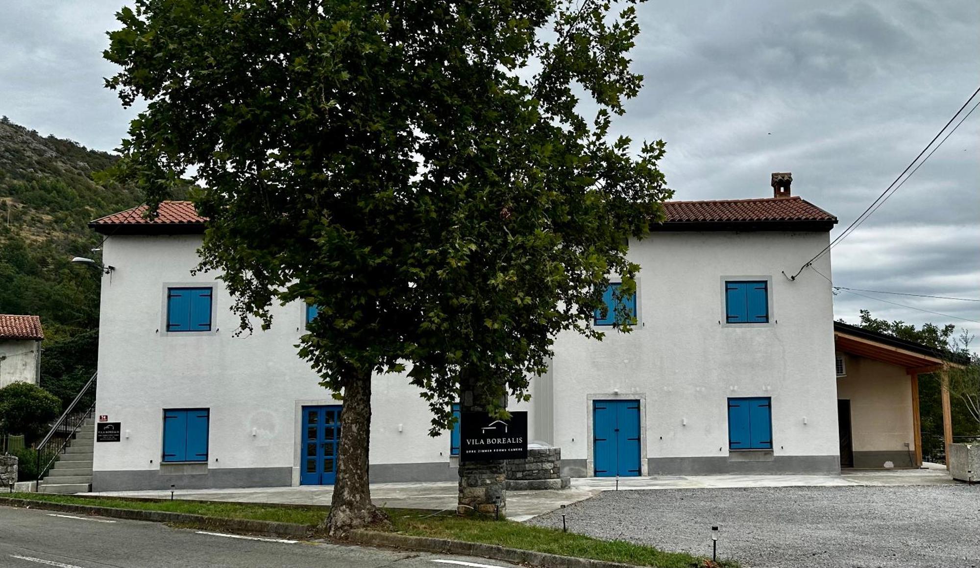 Vila Borealis Komen Exteriér fotografie